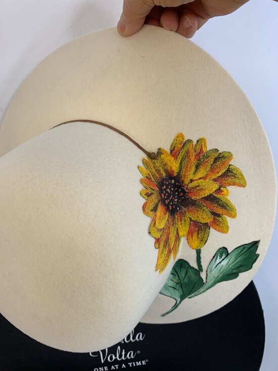 Hand-Painted Sunflower Wool Hat By Uno Alla Volta & Complit M Italy Box EUC